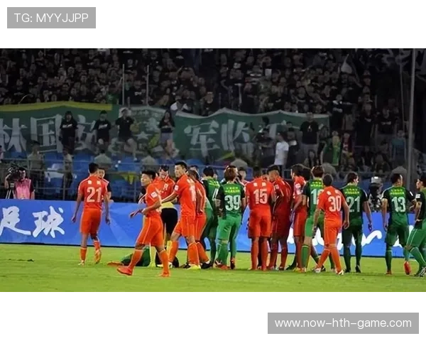 足球纪录片热播：球迷情怀被商业化再利用